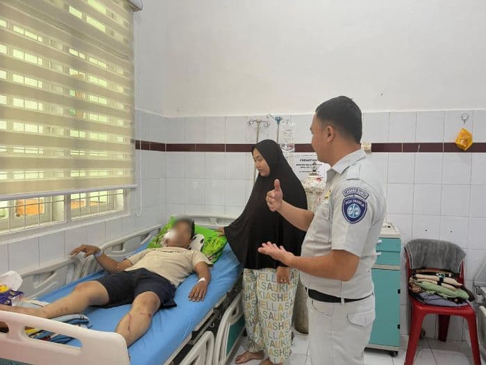 jasa_raharja_salurkan_santunan_korban_kecelakaan_di_jalan_lintas_sumatera_labuhanbatu_selatan