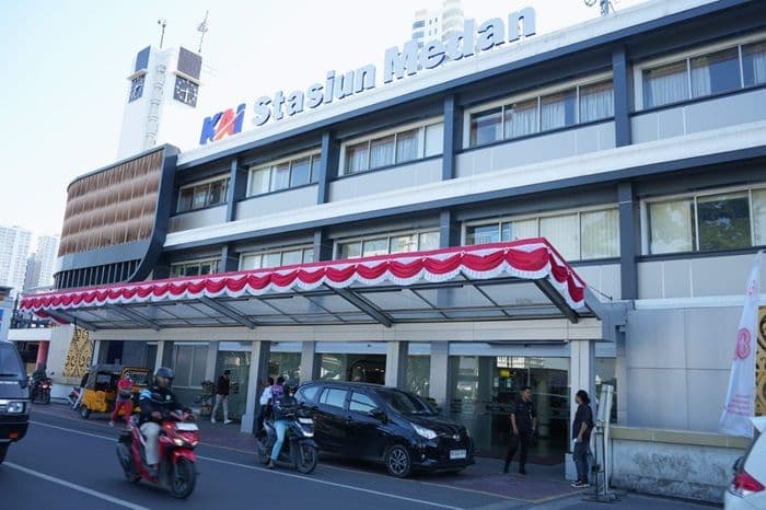 lomba_fotografi_kai_divre_i_sumut_abadikan_keindahan_kereta_api_dan_arsitektur_stasiun