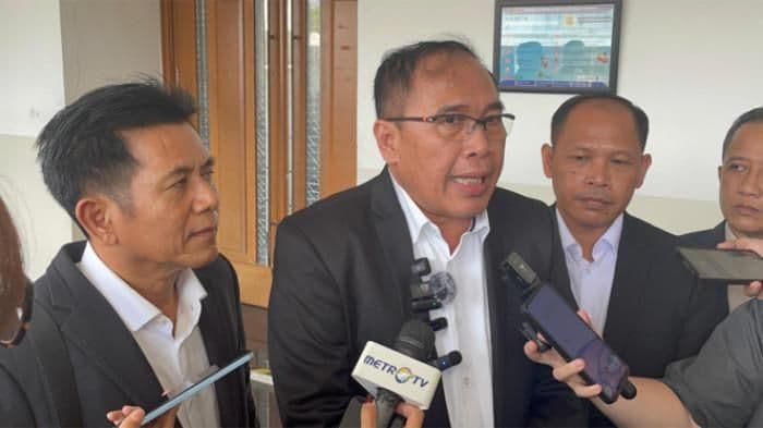 sidang_gugatan_rp125_triliun_terhadap_wapres_gibran_kembali_ditunda