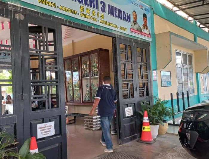 lauk_beraroma_plt_kepala_smpn_3_medan_sebut_makanan_bergizi_gratis_langsung_diganti