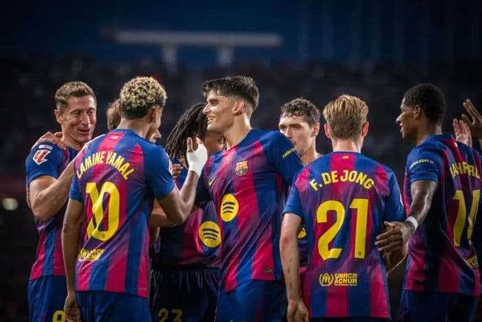 persiapan_barcelona_kacau_jelang_el_clasico_hansi_flick_dipaksa_rombak_lini_depan