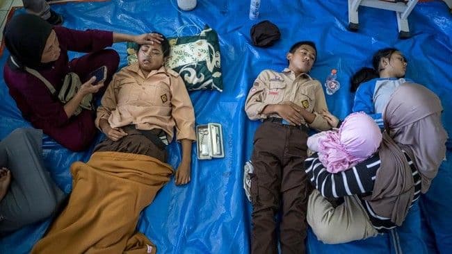 ratusan_siswa_smpn_1_cisarua_diduga_keracunan_usai_santap_makanan_bergizi_gratis