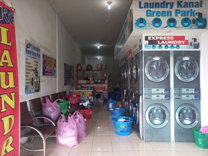 medan_dilanda_hujan_pengguna_jasa_laundry_meningkat