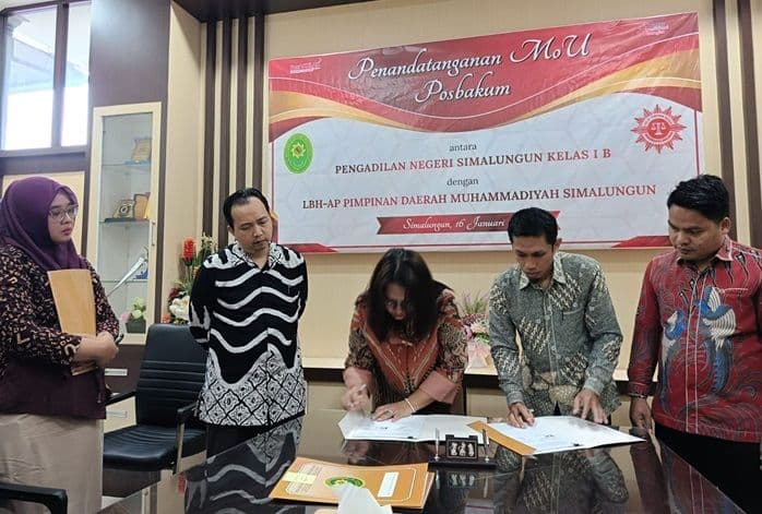 pn_simalungun_percayakan_layanan_posbakum_ke_lbhap_muhammadiyah