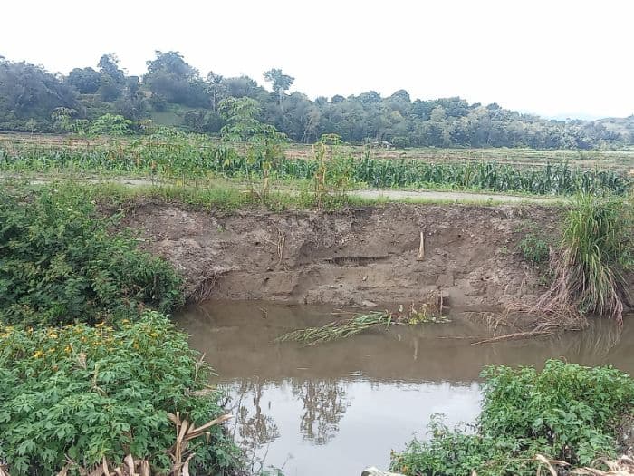 tanggul_aek_mandosi_rawan_jebol_lsm_tuntut_tindakan_segera