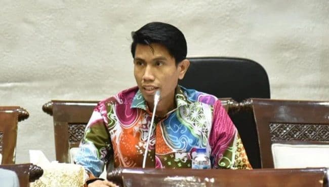 waket_komisi_ii_dpr_usulkan_dua_opsi_jadwal_pelantikan_kepala_daerah