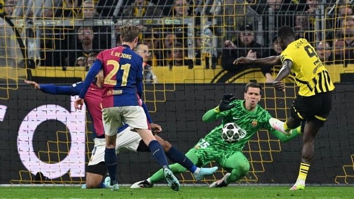 kalah_13_di_kandang_dortmund_barcelona_tetap_lolos_ke_semifinal_liga_champions_