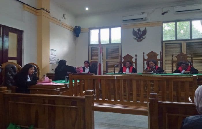 edarkan_1_kg_sabu_warga_medan_tuntungan_menangis_dituntut_20_tahun_penjara