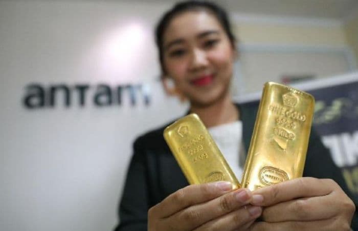 nyaris_rp2_juta_harga_emas_antam_naik_rp8000_hari_ini