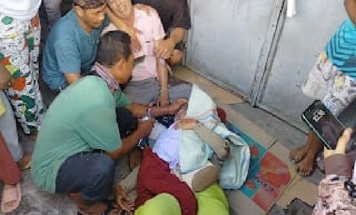 bocah_7_tahun_tewas_tertabrak_truk_saat_berbelanja_bersama_orang_tua_di_pasar_5_marelan