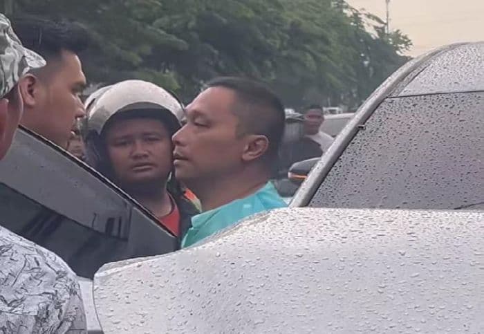 nomor_polisi_sama_pengemudi_innova_silver_humas_perbakin