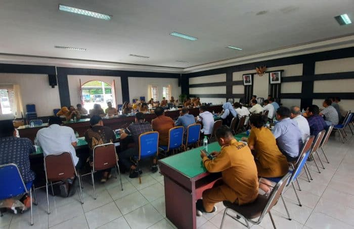 pemkab_simalungun_pastikan_bayar_rp39_miliar_tunggakan_tunjangan_guru