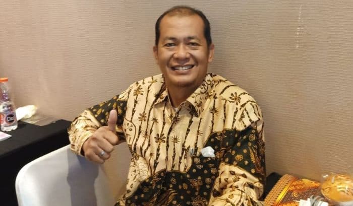 pengamat_politik_edi_surahman_langgar_etika_kader_golkar_dan_halangi_tugas_jurnalis_