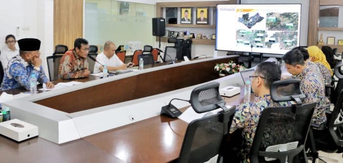 bupati_simalungun_perjuangkan_percepatan_pembangunan_jalan_dan_infrastruktur_ke_menteri_pu