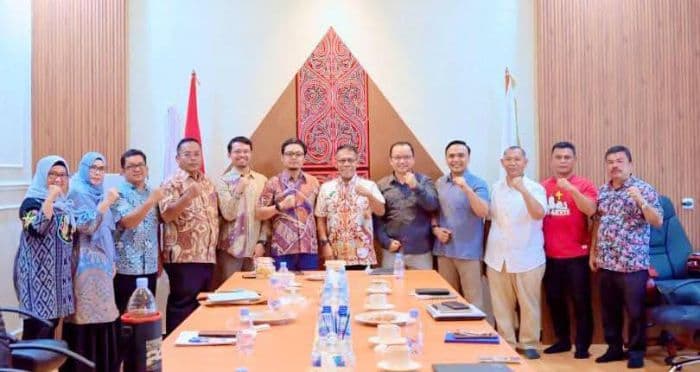 bupati_tapteng_dukung_program_konservasi_indonesia_untuk_lindungi_hutan_dan_laut