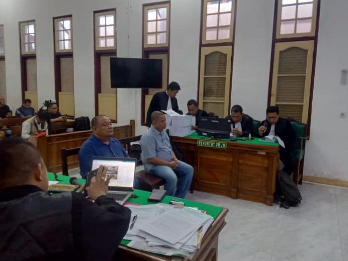 kasus_suap_pengamanan_proyek_mantan_bupati_langkat_trp_dan_abangnya_dituntut_lima_tahun_penjara