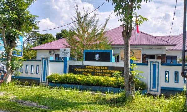 posisinya_digantikan_sekretaris_kadis_perikanan_deli_serdang_yang_mengundurkan_diri_ternyata_masih_ngantor