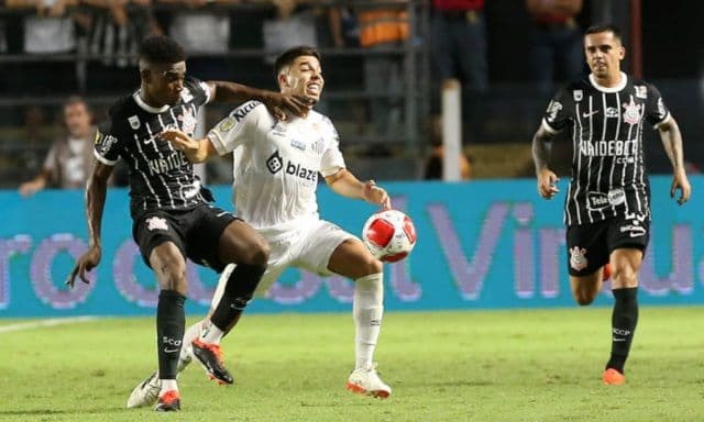 santos_fc_taklukkan_corinthians_31_di_serie_a_barreal_dan_rollheiser_bersinar