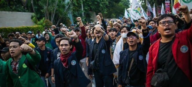 bem_seindonesia_demo_tuntut_transparansi_mbg_dan_tolak_dwifungsi_tni