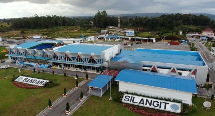 pemkab_taput_diminta_serahkan_pengelolaan_bandara_silangit_ke_bumn_dan_angkasa_pura