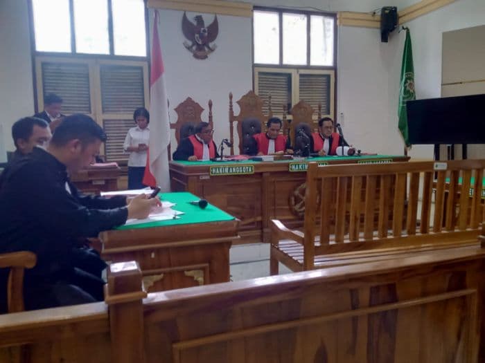 perdagangkan_wanita_jadi_psk_muncikari_asal_labusel_divonis_enam_tahun_penjara