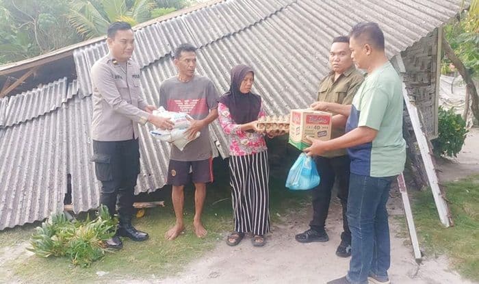 rumah_warga_sergai_rubuh_saat_sahur