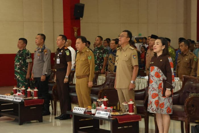 anggota_dpr_sabam_rajagukguk_dukung_program_1000_kolam_bupati_tapsel