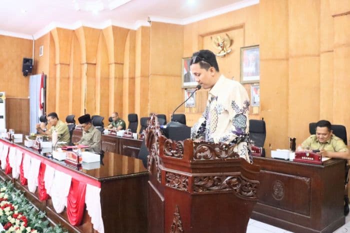 dprd_batu_bara_bahas_ranperda_pertanggungjawaban_apbd_lewat_pansus