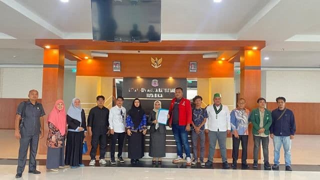 mahasiswa_cipayung_plus_kecewa_dprd_binjai_diamdiam_rdp_dengan_pt_nindya_karya