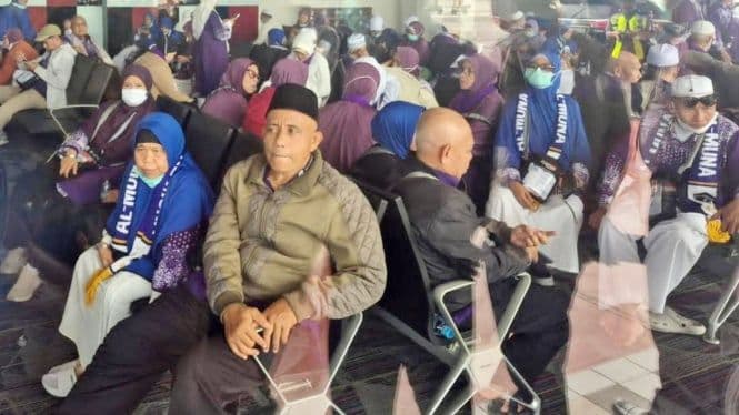 pesawat_saudi_arabia_airlines_yang_diteror_bom_angkut_442_jemaah_haji_