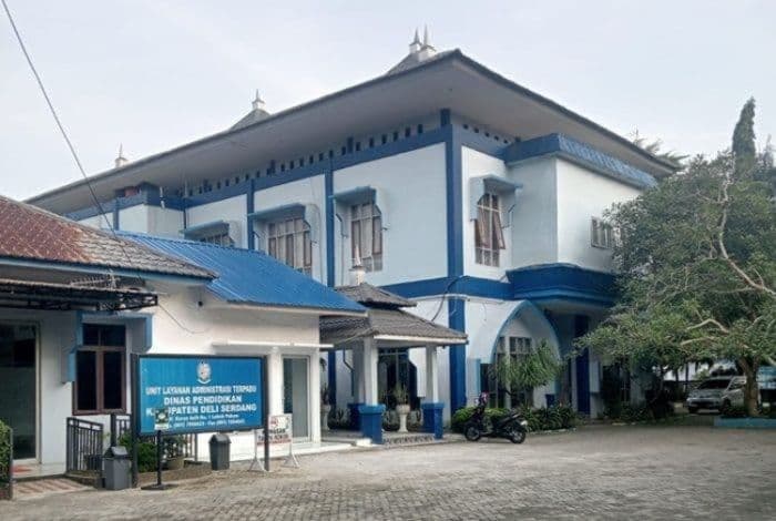 bupati_deli_serdang_perintahkan_penggabungan_lima_sdn_di_lubuk_pakam