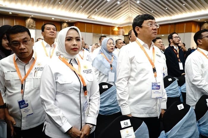 bupati_labuhanbatu_resmi_dilantik_sebagai_wasekjen_apkasi_20252030_oleh_mendagri