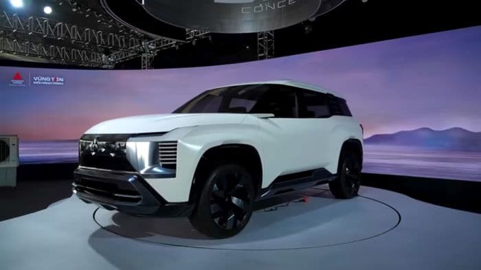 debut_global_mitsubishi_destinator_suv_7seater_resmi_diluncurkan_di_indonesia