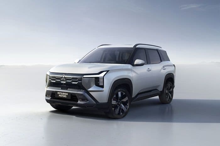 mitsubishi_destinator_resmi_debut_global_di_indonesia_suv_tiga_baris_siap_go_internasional_