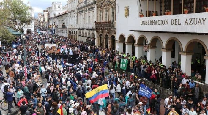 ekuador_tetapkan_status_darurat_60_hari_protes_pemotongan_subsidi_bbm_memanas