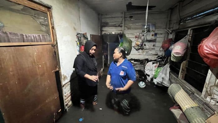 lailatul_badri_soroti_pembetonan_jalan_pemko_medan_yang_sebabkan_rumah_warga_banjir