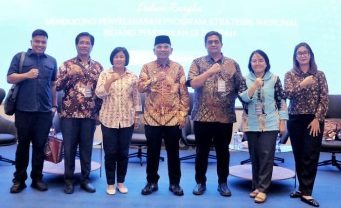 bupati_anton_saragih_perkuat_sinergi_pendidikan_nasional_lewat_kolaborasi