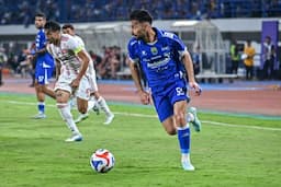 persib_bandung_vs_psbs_biak_prediksi_skor_susunan_pemain_live_streaming