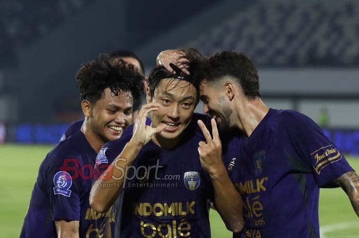 persita_tangerang_unggul_10_atas_psim_yogyakarta_gol_hokky_caraka_dianulir_wasit