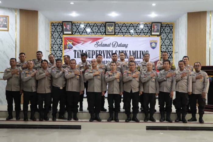 polda_sumut_supervisi_satkamling_di_polres_tapanuli_tengah_perkuat_sinergi_keamanan_lingkungan