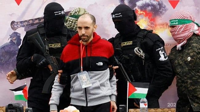 tentara_israel_akui_hamas_penuhi_kebutuhan_ibadah_selama_ditawan_di_gaza