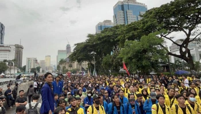 ketua_mpr_soal_indonesia_gelap_rakyat_kaget_dengan_kebijakan_prabowo