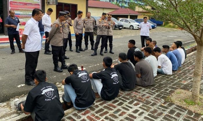 polisi_amankan_belasan_remaja_yang_tawuran_di_sibuluan_baru_tapteng