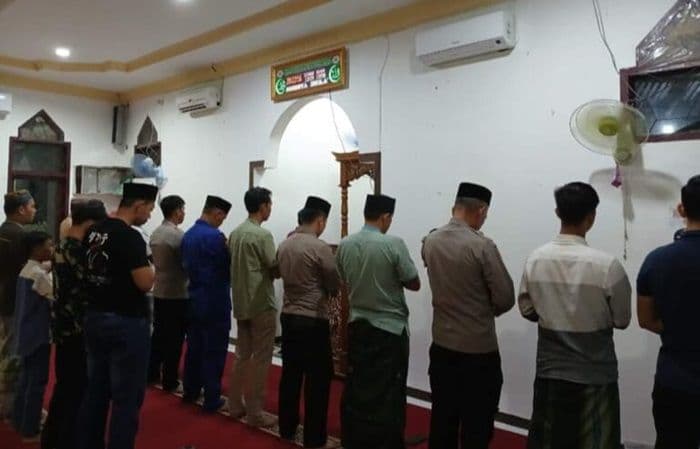 polres_sibolga_gelar_salat_gaib_bagi_tiga_personel_yang_gugur_di_lampung