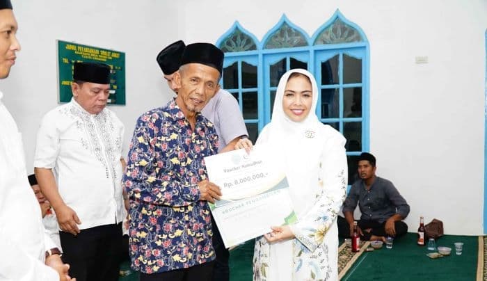 safari_ramadan_bupati_labuhanbatu_bantu_3_masjid_di_kecamatan_bilah_barat_