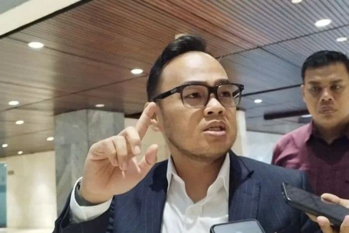 tiga_polisi_di_lampung_gugur_ditembak_komisi_iii_dpr_desak_investigasi_tuntas