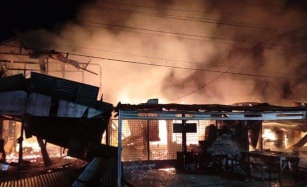 tiga_rumah_di_sibabangun_tapteng_hangus_terbakar_