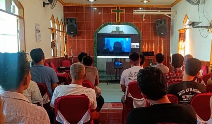 warga_binaan_lapas_binjai_peringati_paskah_2025_secara_virtual