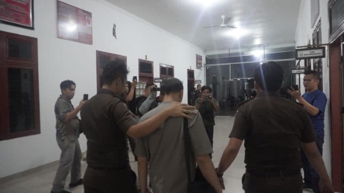 pimpinan_seksi_pemasaran_ditetapkan_tersangka_korupsi_kredit_bank_sumut