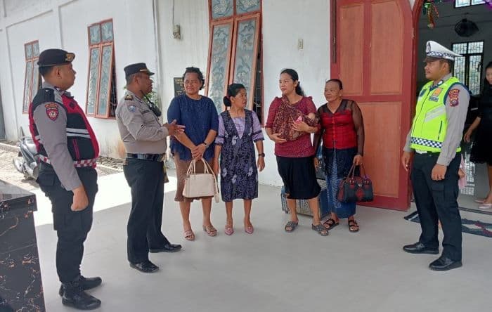 polres_tanjung_balai_intensifkan_pengamanan_ibadah_jumat_agung_dan_paskah_2025